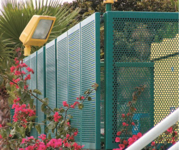 последний случай компании о Применение пефорированной алюминиевой плиты